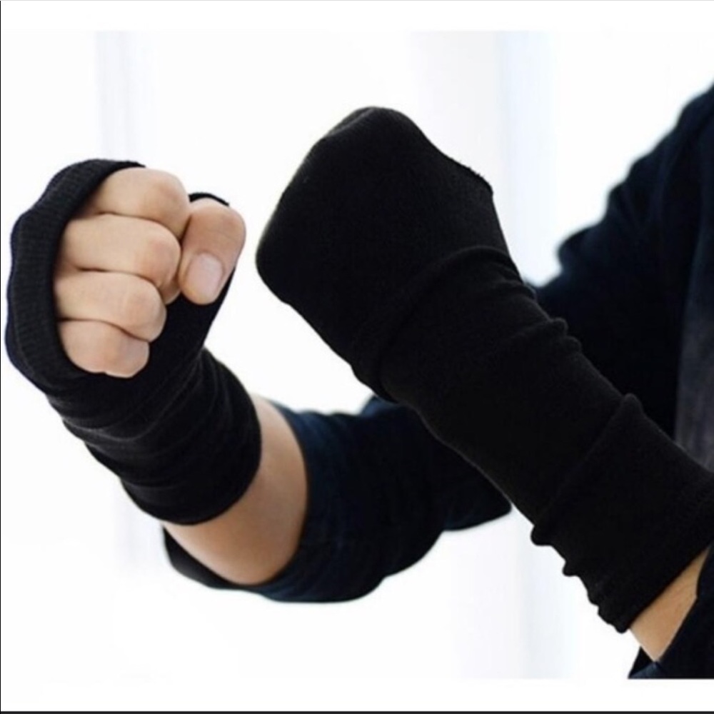 Awesome Lightweight hand/arm warmers